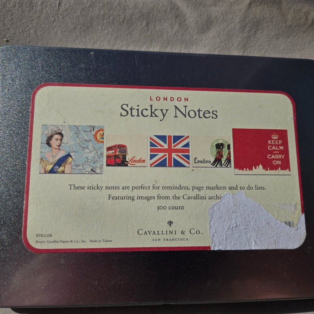London Themed Sticky Note Collection in tin - Picture 2 of 3